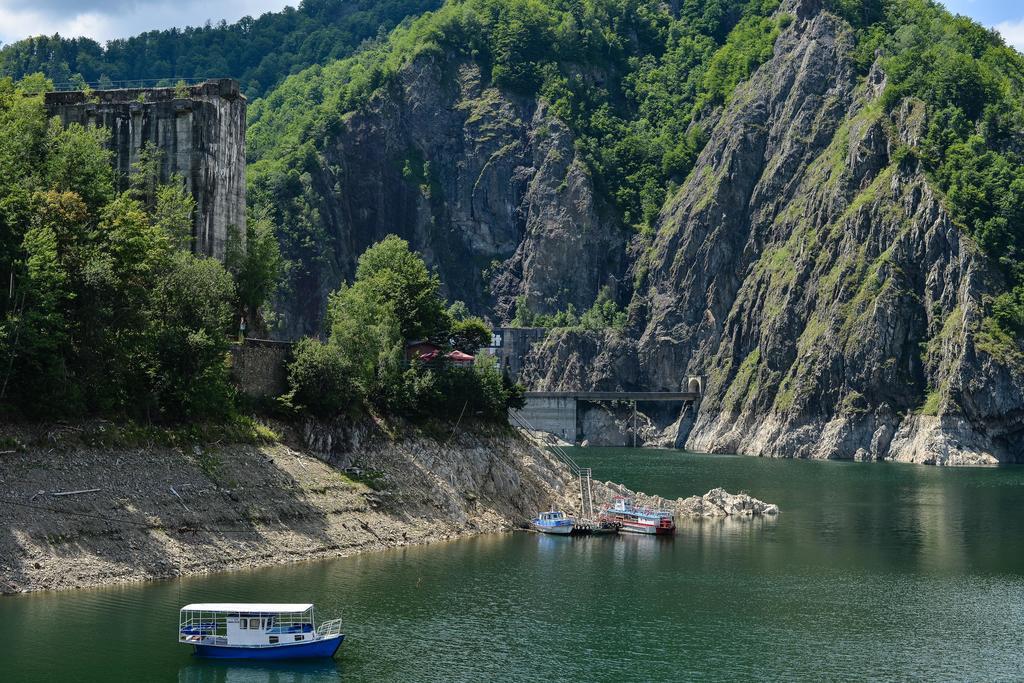 Hotel Posada Vidraru Căpăţîneni-Ungureni Exterior foto